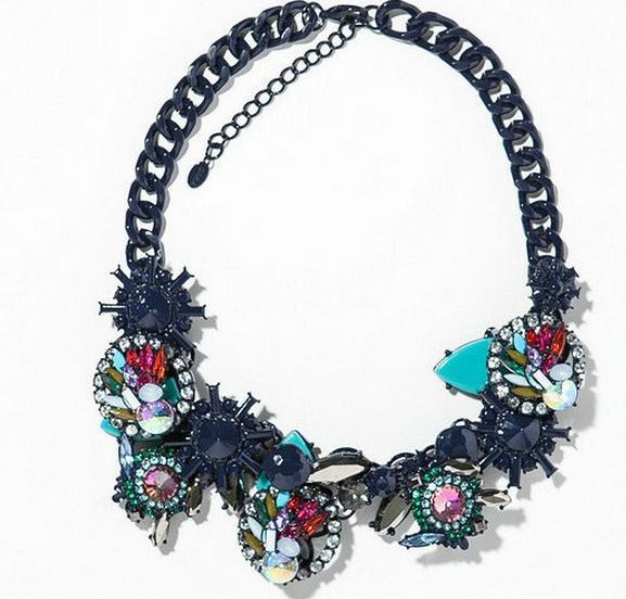 Collares de imitación - Collar de flores Collares de imitación - Collar de flores