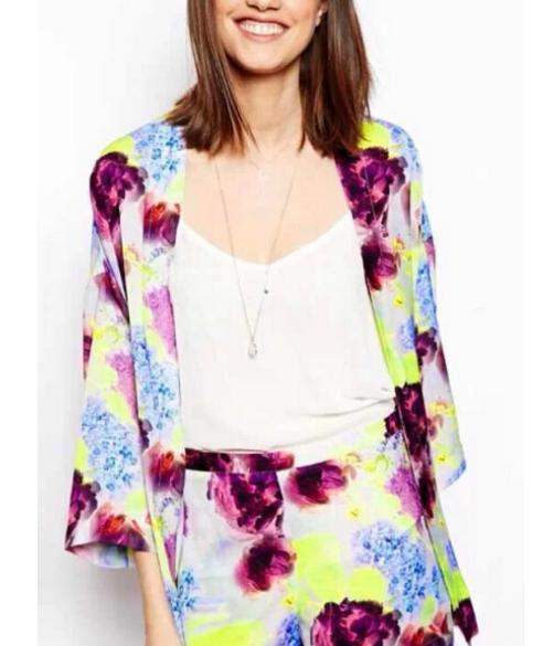 Kimono de flores de colores Kimono de flores de colores