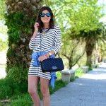 Camisa vaquera a la cintura con vestido