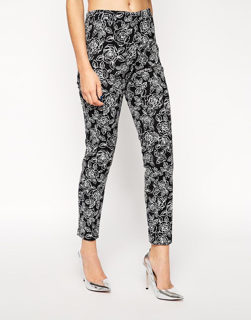 Tendencias en pantalones pitillo estampados