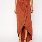 Falda larga con abertura