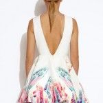 Vestido estampado con espalda al aire