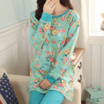 Pijama de flores azul