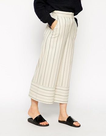 Pantalón midi de rayas