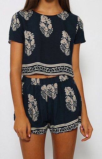 Conjunto dos piezas étnico