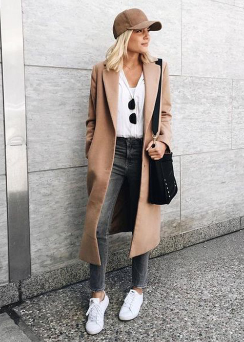 americana azul marino y pantalon gris