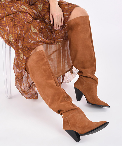 botas mosqueteras stradivarius