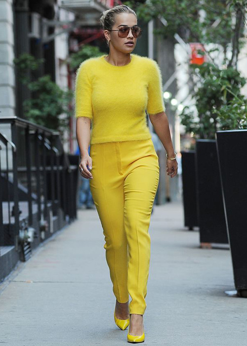 colores combinan con amarillo