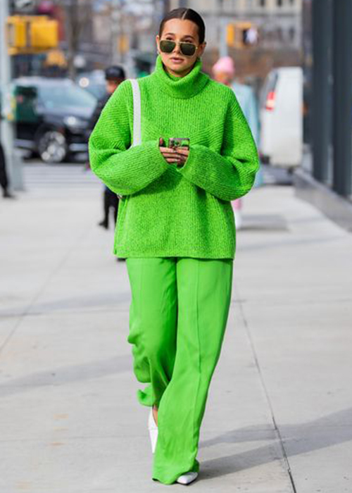 outfit pantalon verde invierno