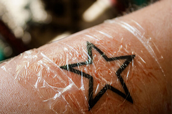 ⊛ Cómo Cuidar un Tatuaje Recién Hecho ⇒ 【¡Guía!】 ❤️