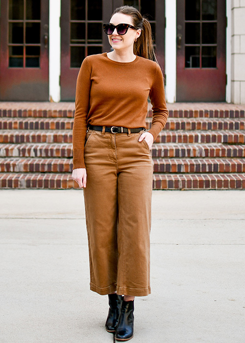 outfit pantalones marrones