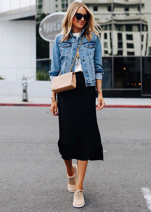 combinar zapatillas beige mujer