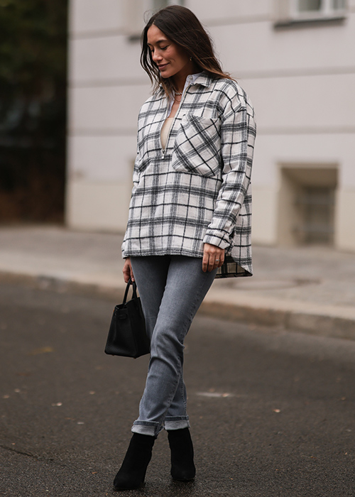 sobre camisas de mujer sobre camisas de mujer