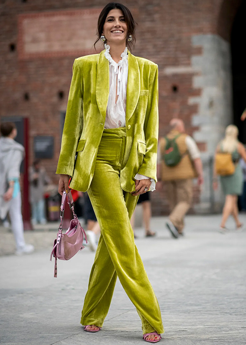 blusa transparente oficina