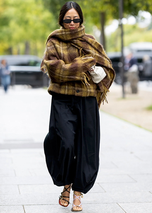 qué zapatos usar con pantalones balloon