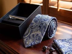 La elegancia masculina del verano también se construye con los detalles corbatas italianas tumodaonline