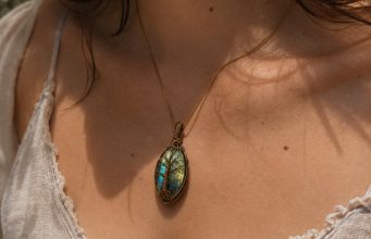 Collares de cuarzo: una joya artesanal para acompañarte cada día Joya artesanal online