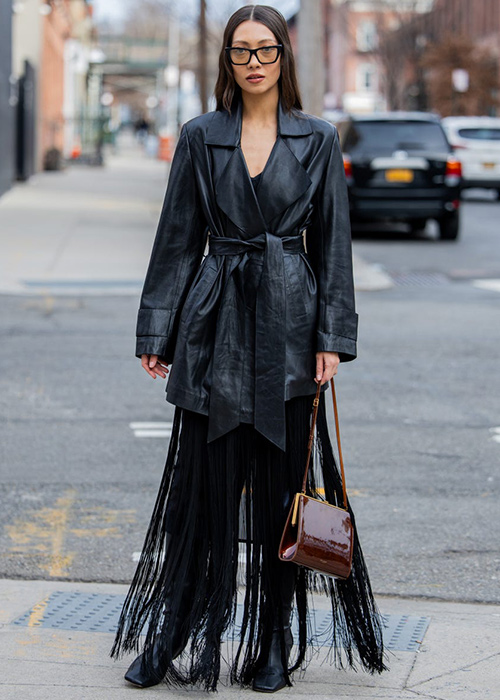 qué chaqueta llevar con vestido de flecos qué chaqueta llevar con vestido de flecos